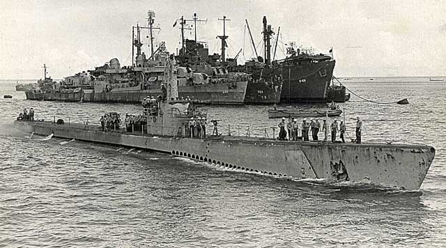 U.S.S.Icefish entering Saipan Harbor